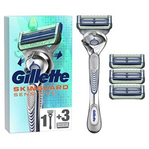 Gillette SkinGuard Sensitive Nassrasierer Herren, Rasierer + 4 Rasierklingen mit Flexgriff und Hautschutz, Geschenk Männer